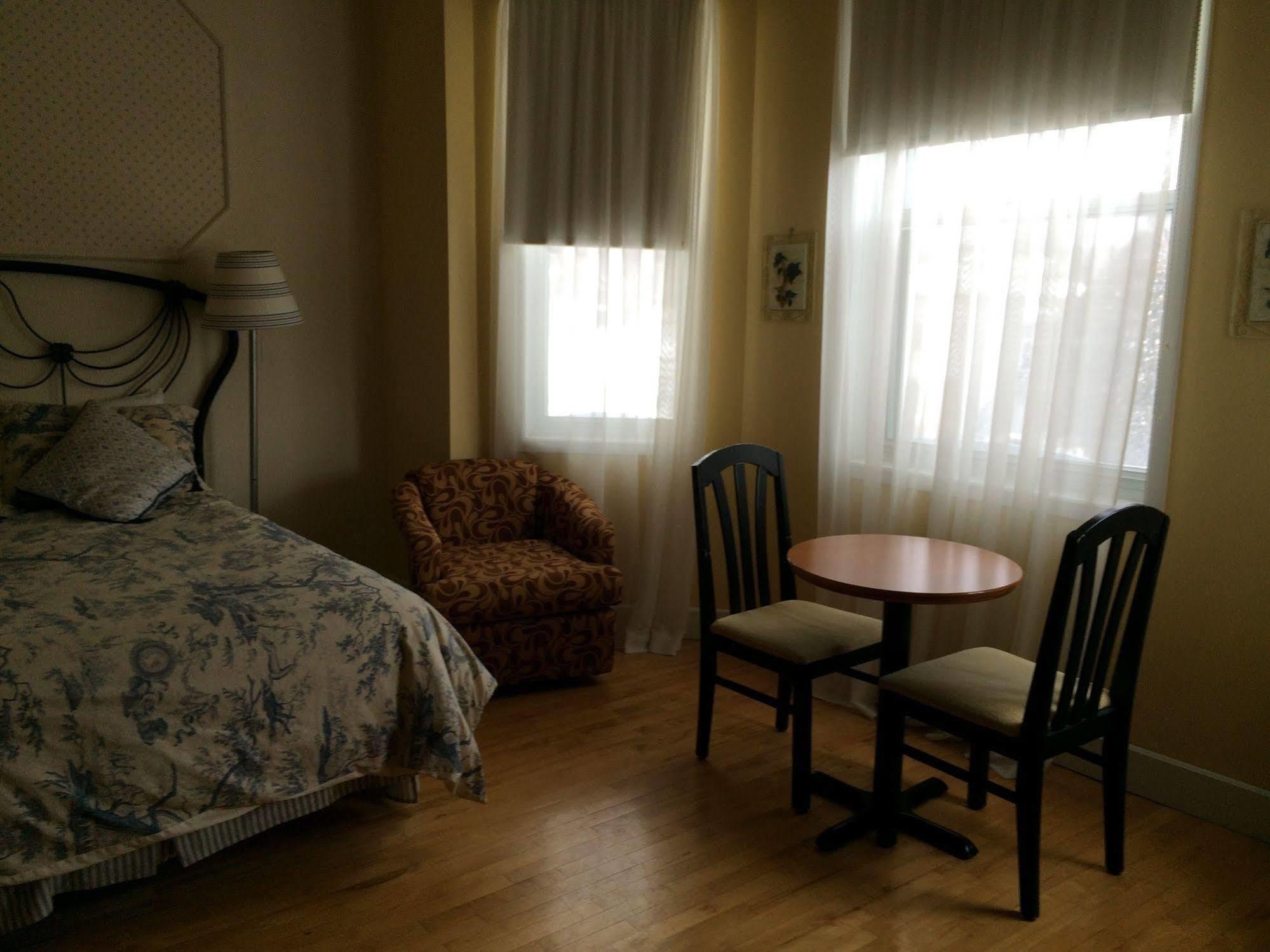 Auberge Μοντεμπέλο Εξωτερικό φωτογραφία